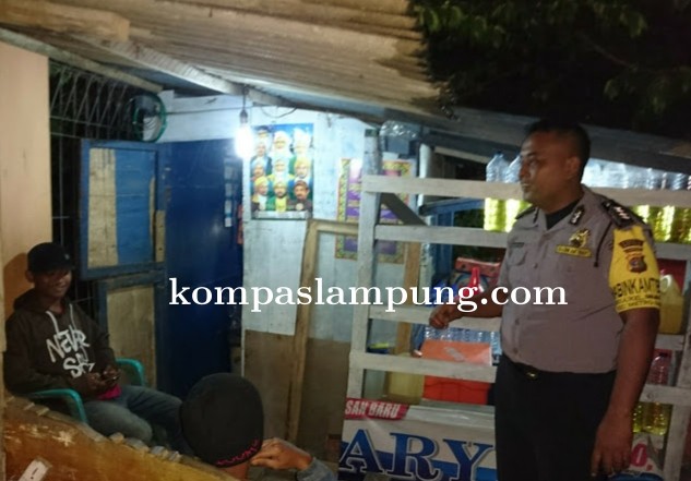 Bhabin Polsek Metro Barat Sambangi Warga Ajak Jaga Keamanan Pemilu 2019