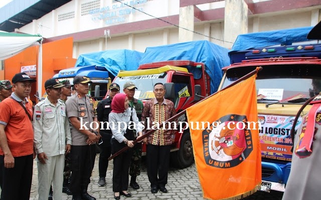 Ratusan Personil Polres Metro Amankan Pendistribusian Kotak Suara Pemilu 2019