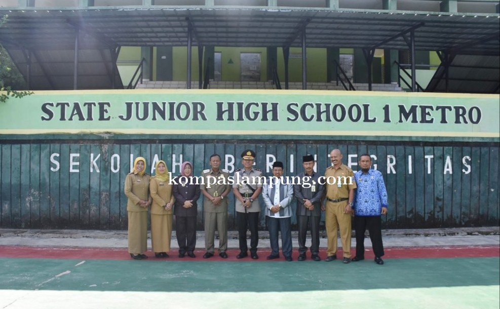 Walikota Metro Memonitoring UN dan UNBK Tahun Pelajaran 2018/2019