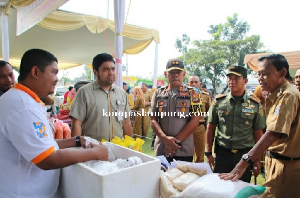 Kapolres Metro Hadiri Pasar Rakyat Kota Metro Tahun 2019