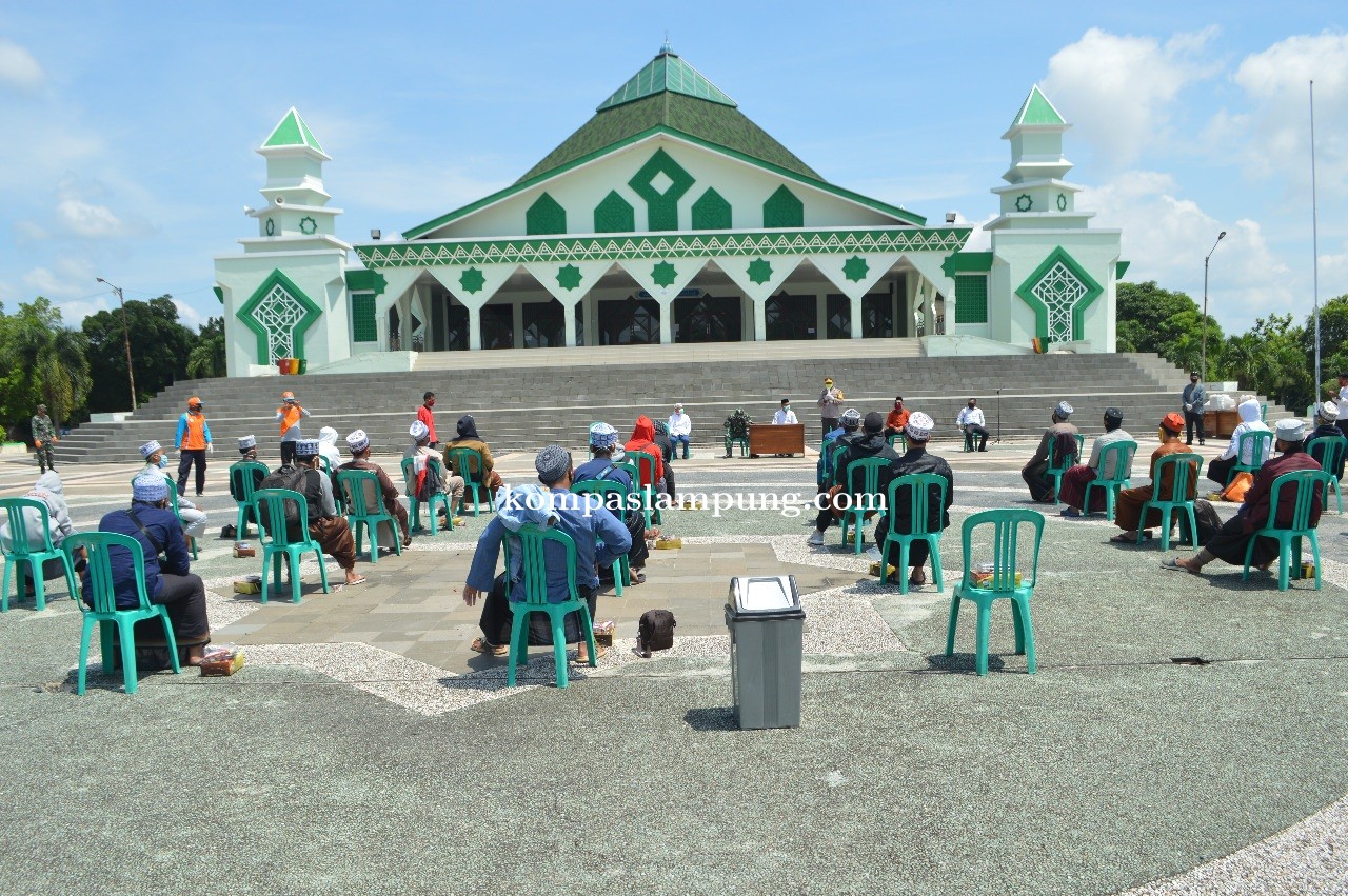 Rombongan Santri Yang Menimba Ilmu Di Ponpes Al-fatah Jatim Tiba Di Menggala