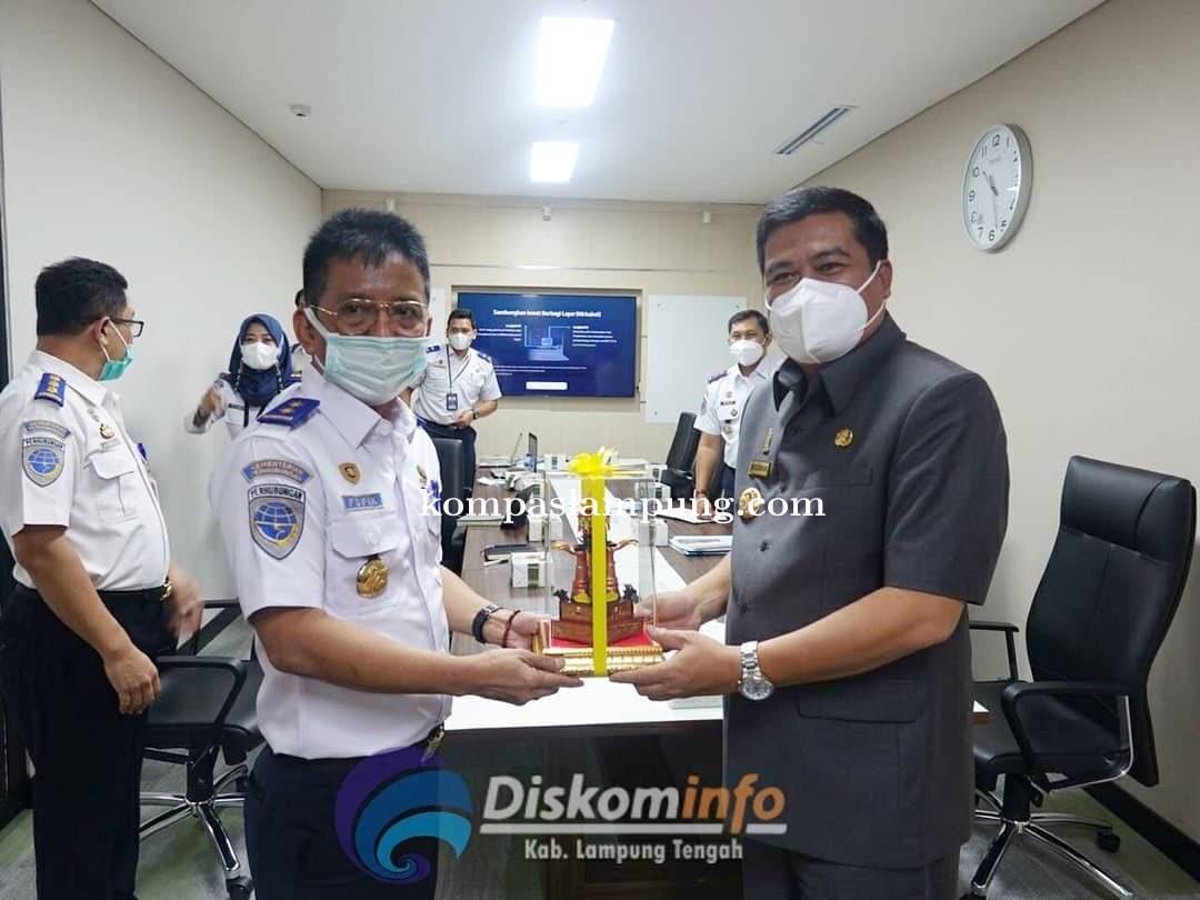 Bupati Lamteng Audiensi Bersama Kementerian Perhubungan RI Terkait Terminal Betan Subing