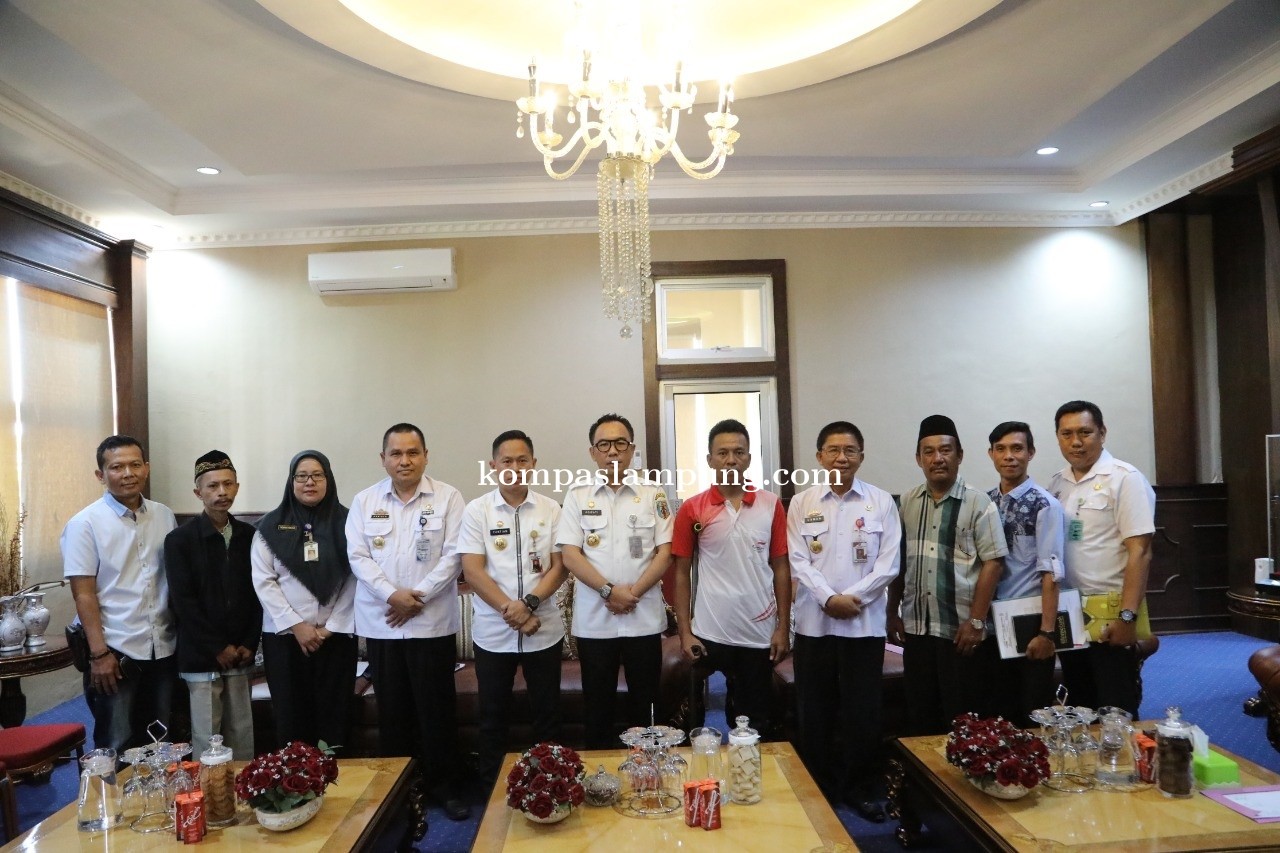 Bupati Raden Adipati Menerima Audiensi Pengurus National Paralympic Commite (NPC) Kabupaten Way Kana