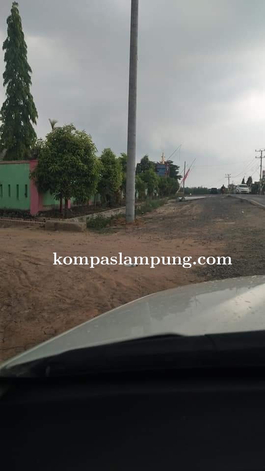 Dewan Perwakilan Rakyat Daerah Kabupaten Mesuji Persoalkan Pemasangan Tiang Listrik