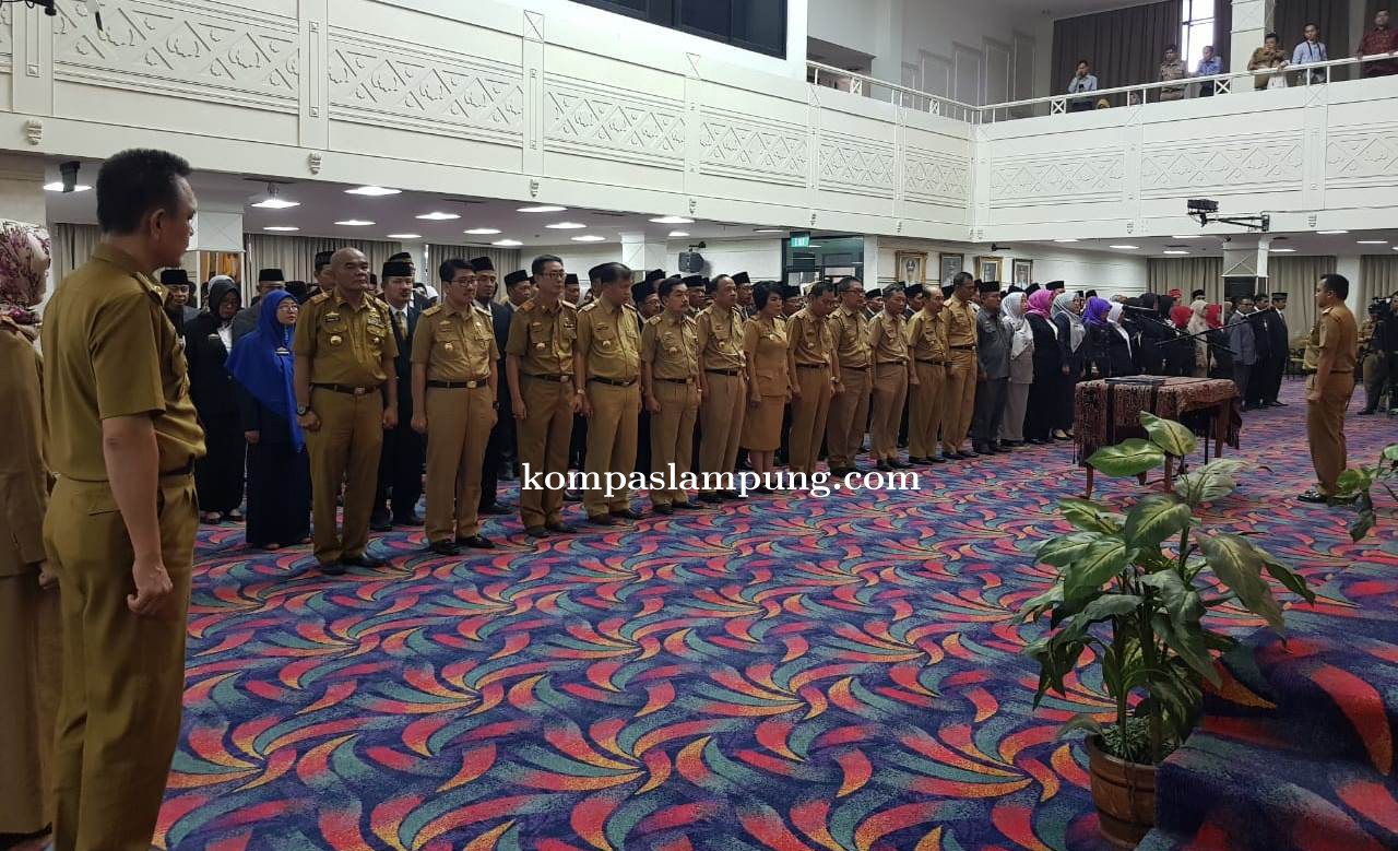 Gubernur Lantik 13 Pejabat Eselon II : Jabatan Harus Dijalankan Dengan Baik