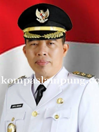 Bupati Lampung Timur Zaiful Bokhari Bagikan Sembako Dalam Rangka Tanggap Darurat Covid 19 Tahap  2 