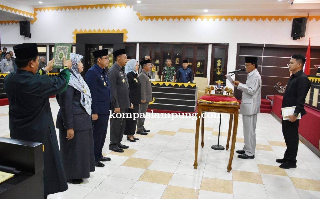 Mutasi Jabatan, Walikota Metro Lantik 5 Pejabat Eselon II 