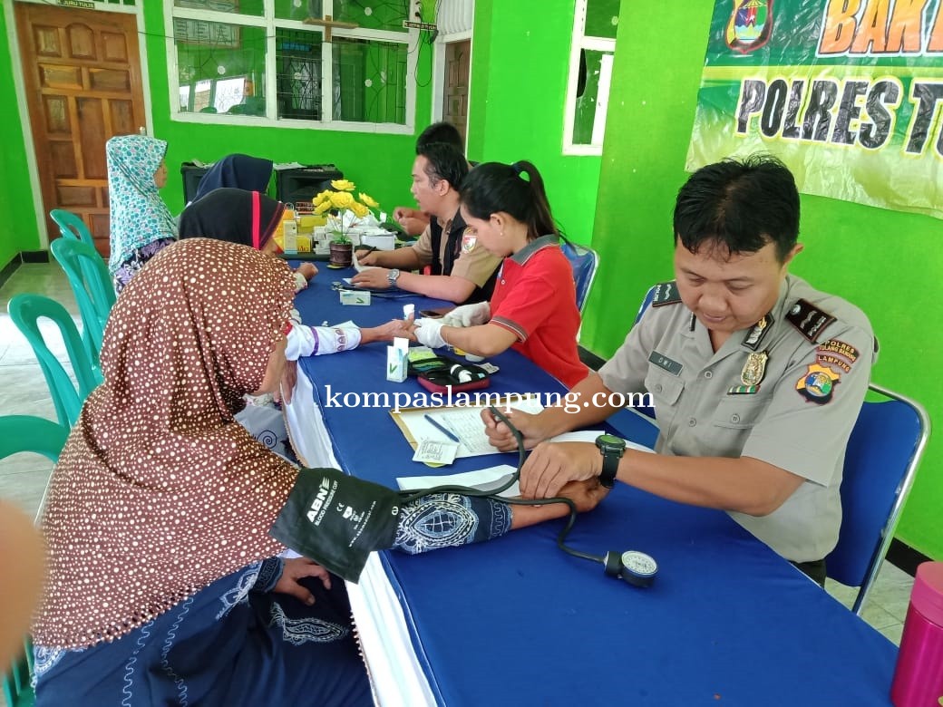 Polres Tulang Bawang Bersama Puskesmas Lakukan Pemeriksaan IVA Dan Kesehatan