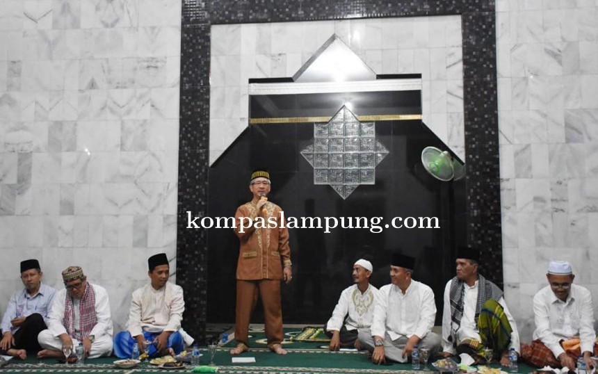 Pemkot Metro Bersama Mayarakat Menjalin Persatuan, Safari Ramadhan di Mushola Al-Kautsar