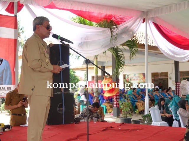 Bupati Loekman Djoyosoemarto Berpesan Kepada Kepala Kampung