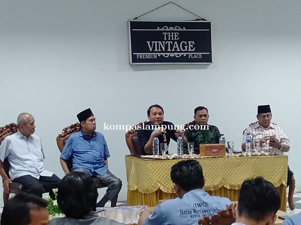 Serap Aspirasi Awak Media, Waru Gelar Gala Dinner di Vintage Caffe and Resto