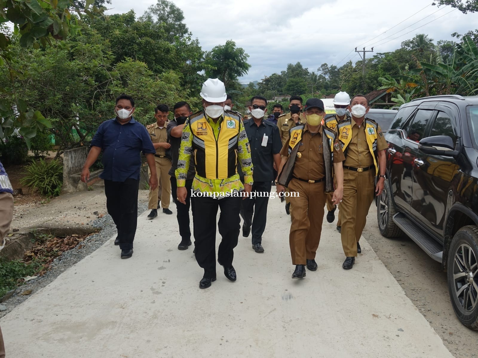 Bupati Lamteng Meninjau Langsung  Pembangunan Jalan di Payung Rejo (PUBIAN-SENDANG AGUNG)  
