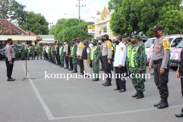 Pokdar Kabtimas Distribusikan Bantuan Ke Warga Metro Yang Terdampak Covid-19