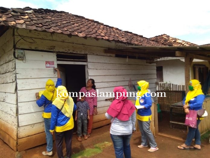 130 Ribu Stiker Dipasang Dirumah Penerima Bansos