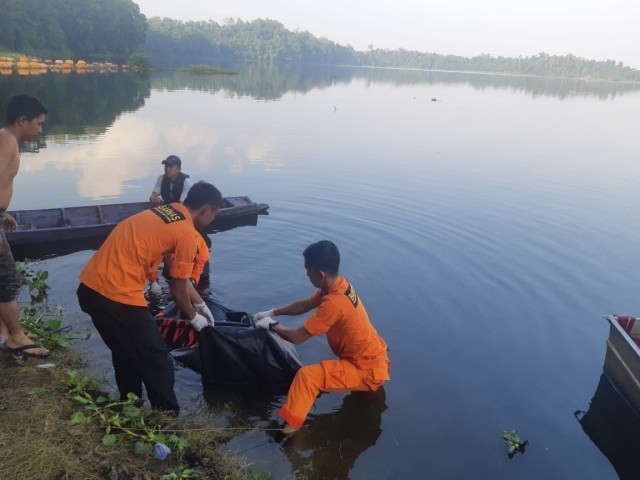 Setelah 2 Hari Tenggelam, Remaja Ditemukan Mengapung Di Danau Way Jepara