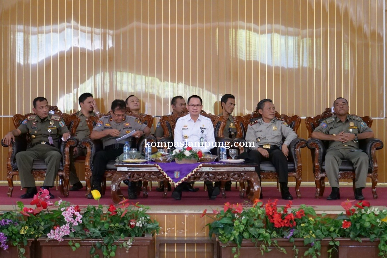 Sekda Saipul Buka Acara Pembinaan Personil Pol PP Way Kanan
