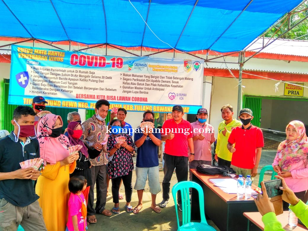 Tiyuh Bujung Dewa Salurkan BLT-DD Tahap 2 