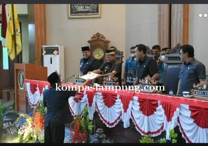 Bupati Hadiri Rapat Paripurna DPRD Lampung  Timur